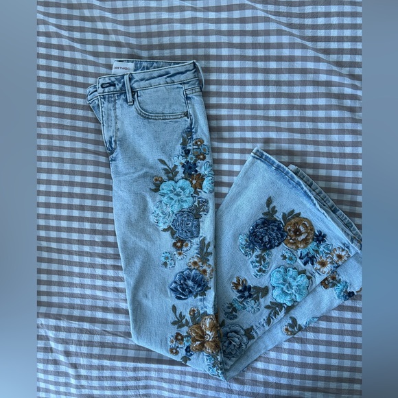 Free People Driftwood Farrah Floral Embroidered Jeans - Picture 3 of 5